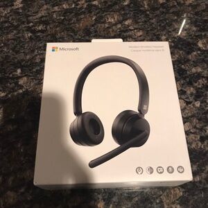 Brand New Microsoft Wireless Headset Model#1998